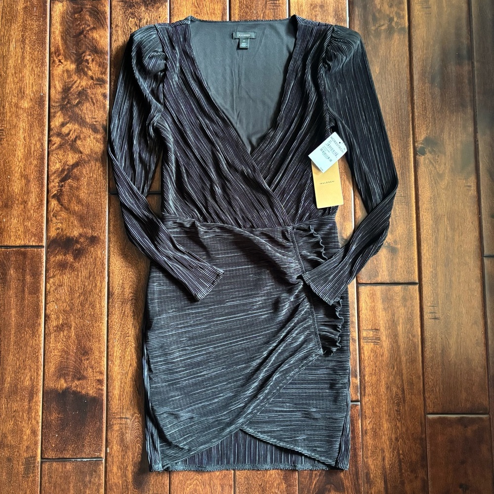 NWT Halogen - black, long sleeve mini dress